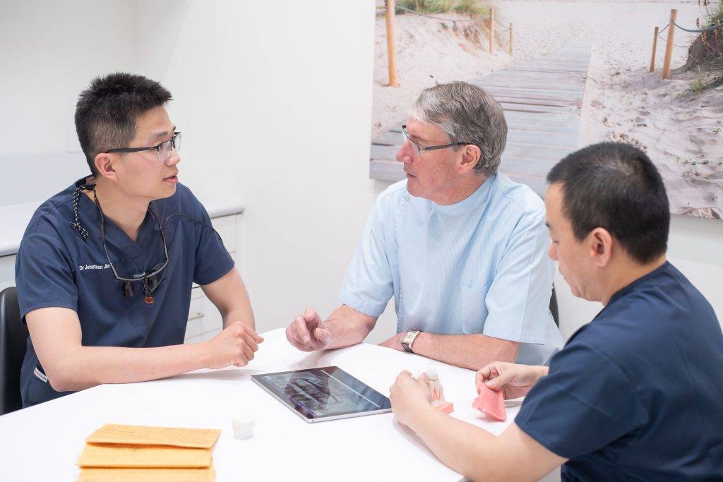 Orthodontics/Teeth-straightening - Brainstorming between Dentists.